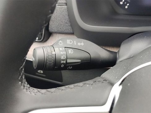 New 2026 Volvo XC90 B6 Ultra image 17