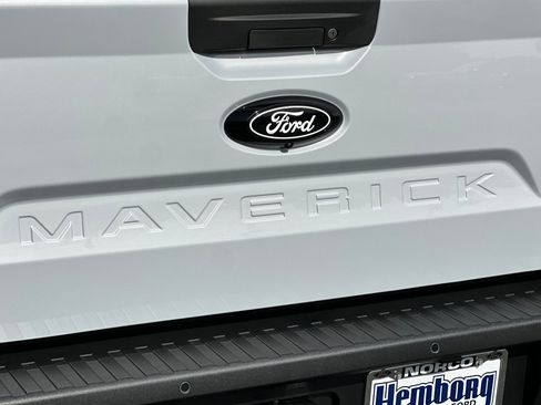New 2025 Ford Maverick XLT w/ Black Appearance Package image 25