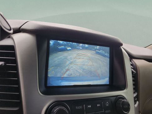 Used 2020 GMC Yukon SLT w/ Premium Edition image 21