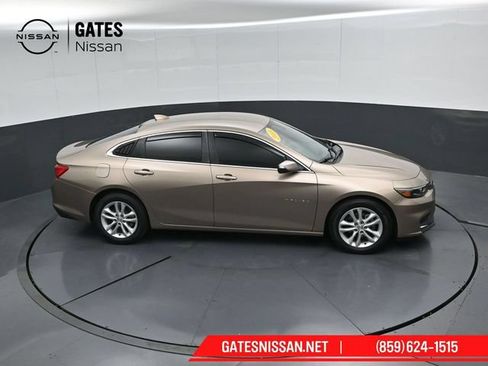 Used 2018 Chevrolet Malibu LT FWD image 42