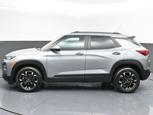 Certified 2023 Chevrolet TrailBlazer LT w/ Convenience Package FWD image 4