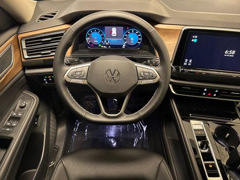 New 2026 Volkswagen Atlas SE image 13