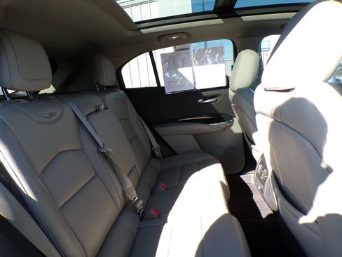 Used 2020 Cadillac XT4 Premium Luxury w/ Cold Weather Package image 22