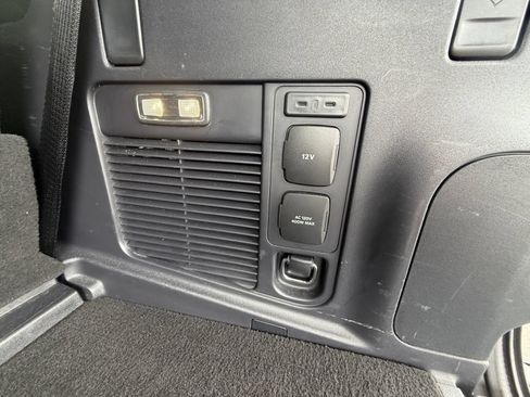 Used 2025 Ford Expedition Active AWD/4WD image 23