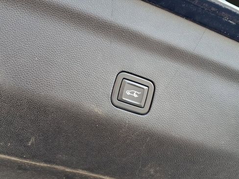 Used 2021 GMC Yukon SLT image 25