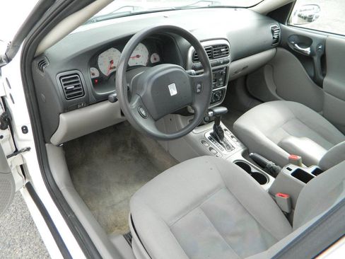 Used 2003 Saturn L-Series LW200 w/ Audio Pkg I FWD image 11