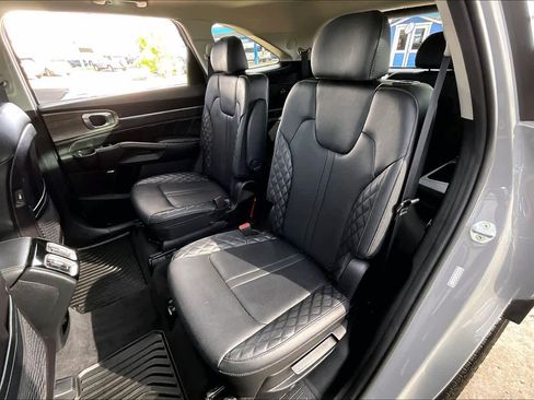 Used 2022 Kia Sorento SX Prestige image 21