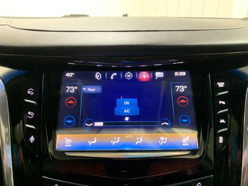 Used 2016 Cadillac Escalade Luxury image 7
