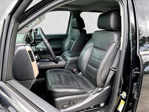 Used 2018 GMC Sierra 2500 Denali w/ Duramax Plus Package image 27