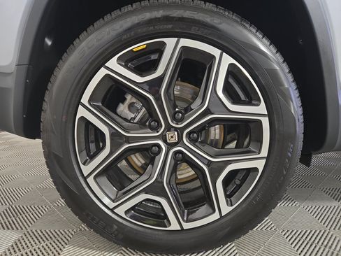 Used 2025 Rivian R1S Adventure AWD/4WD image 12