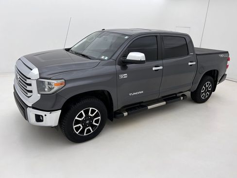 Used 2018 Toyota Tundra Limited w/ Limited Premium Package image 5