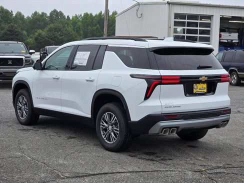 New 2026 Chevrolet Traverse LT w/ Driver Confidence Package FWD image 19