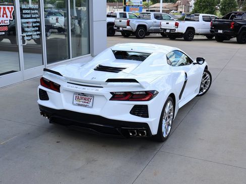 Used 2024 Chevrolet Corvette Stingray Preferred Conv w/ Z51 Performance Package RWD image 33