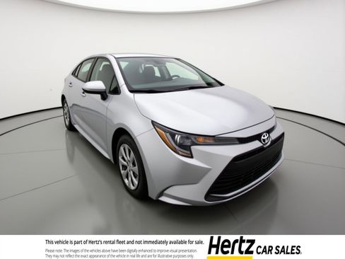 Used 2025 Toyota Corolla LE FWD image 1