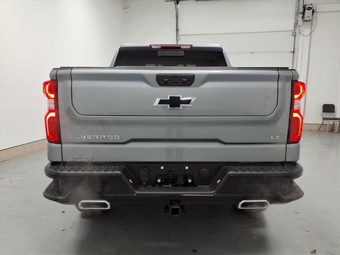 Used 2025 Chevrolet Silverado 1500 LT Trail Boss w/ Convenience Package II AWD/4WD image 4