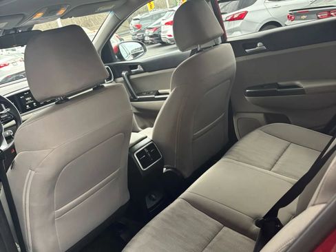Used 2022 Kia Sportage LX image 12