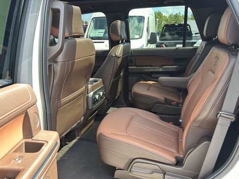Certified 2024 Ford Expedition King Ranch RWD image 11