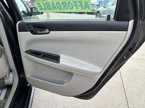 Used 2016 Chevrolet Impala Limited LS FWD image 15