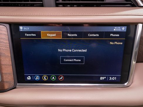 Used 2021 GMC Yukon Denali w/ Advanced Technology Package AWD/4WD image 22