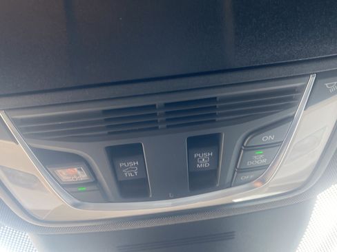 Used 2025 Acura MDX Type S AWD/4WD image 21