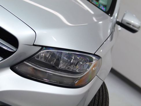 Certified 2018 Mercedes-Benz C 300 4MATIC Sedan image 9