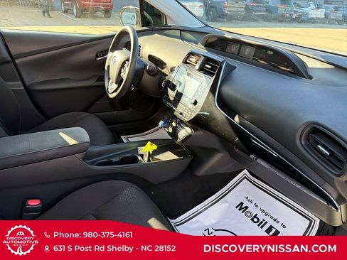 Used 2019 Toyota Prius LE FWD image 36