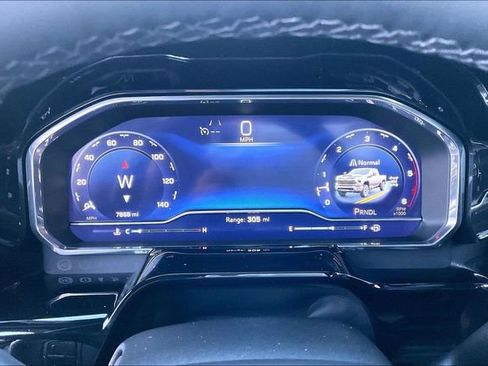 Used 2025 Chevrolet Silverado 2500 LT w/ Leather Package image 10