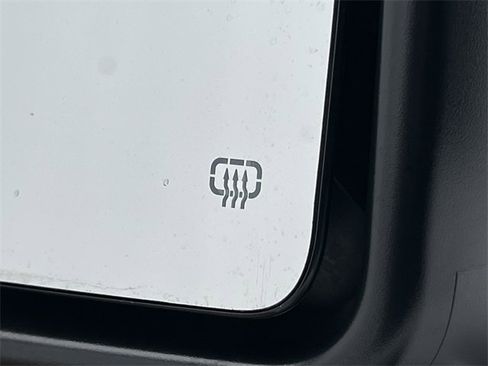 Used 2025 Jeep Wrangler Unlimited Sahara image 36