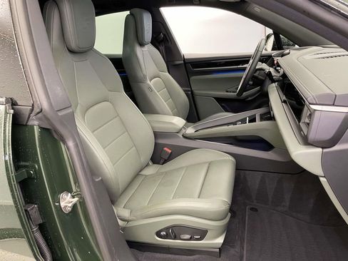 Used 2025 Porsche Macan 4 Electric image 23