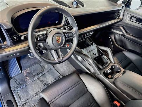 Certified 2024 Porsche Cayenne Turbo GT AWD/4WD image 4