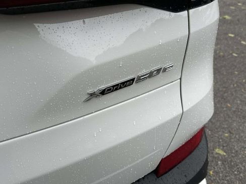Certified 2025 BMW X5 xDrive50e w/ Premium Package image 18