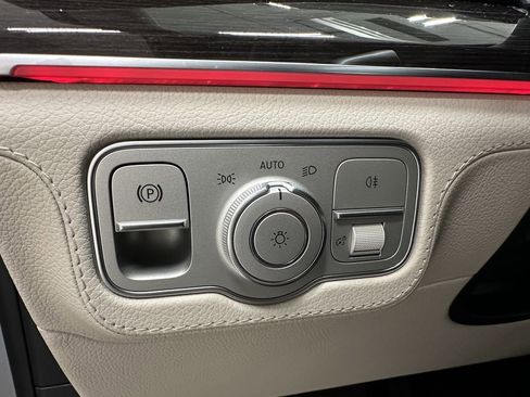 New 2026 Mercedes-Benz GLE 450 4MATIC Coupe image 37