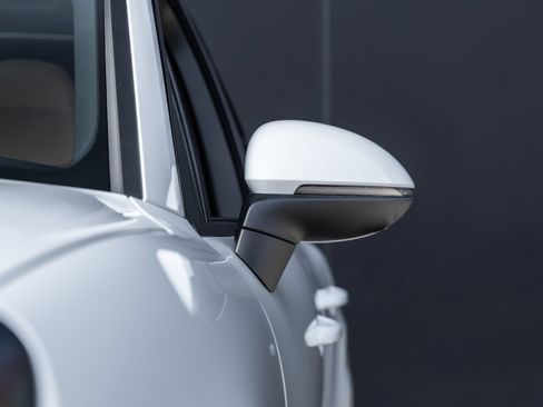 Certified 2026 Porsche Cayenne AWD/4WD image 18