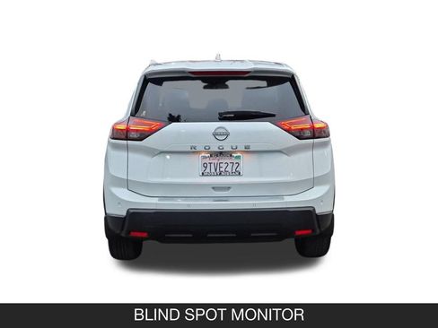 Certified 2026 Nissan Rogue SV FWD image 8