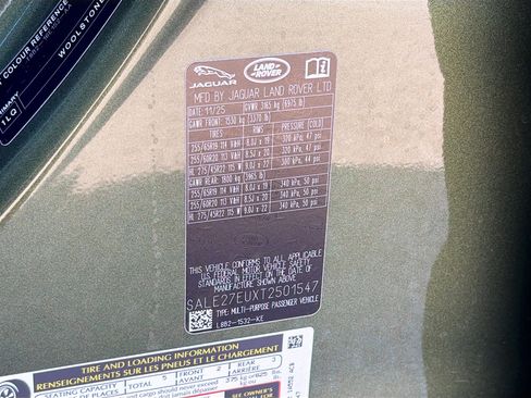 New 2026 Land Rover Defender 110 X-Dynamic SE image 42