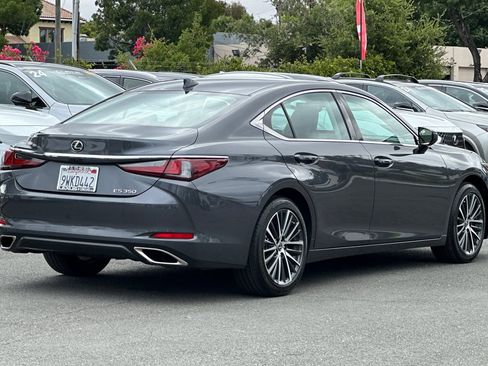 Certified 2025 Lexus ES 350 w/ Premium Package FWD image 4