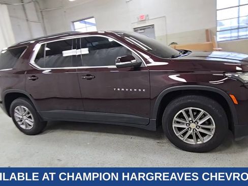 Certified 2023 Chevrolet Traverse LT image 2