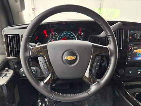 Used 2021 Chevrolet Express 2500 LS w/ Enhanced Convenience Package RWD image 25
