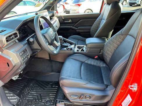 Used 2024 Toyota Tacoma TRD Sport w/ TRD Sport Premium Package image 9