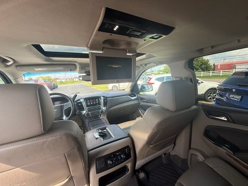 Used 2017 Chevrolet Suburban Premier AWD/4WD image 20