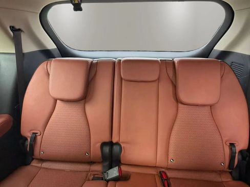 Used 2023 Kia Carnival SX Prestige FWD image 21