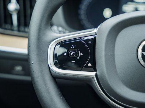 New 2026 Volvo XC60 B5 Plus w/ Protection Package Premier image 26