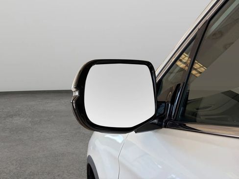 Used 2021 Honda Pilot Touring image 35