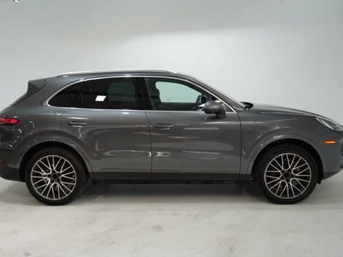 Used 2021 Porsche Cayenne AWD/4WD image 8