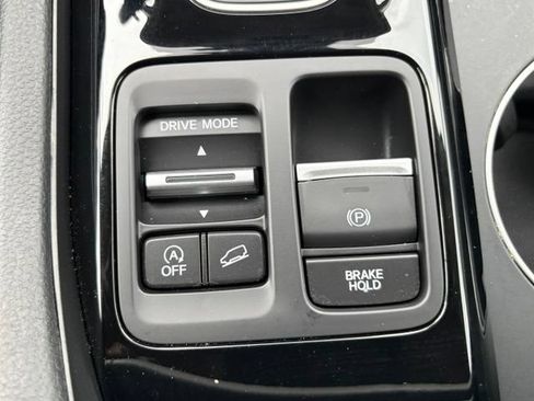 Used 2025 Honda Pilot Elite image 27