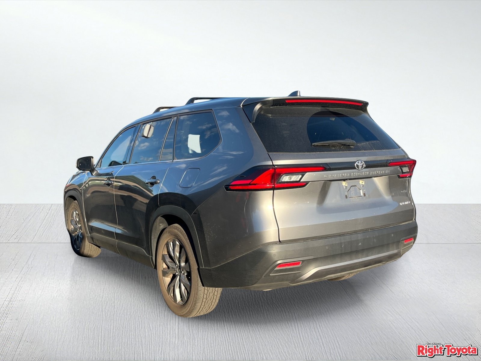Certified 2025 Toyota Grand Highlander FWD image 3