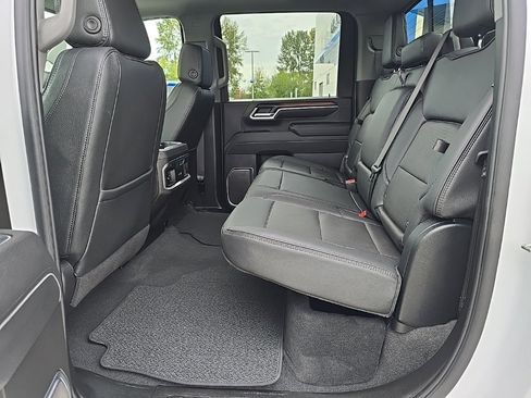 Used 2025 GMC Sierra 3500 Denali image 30