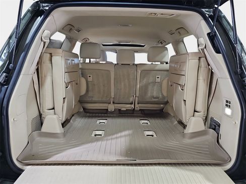 Used 2021 Lexus LX 570 4WD w/ Luxury Package image 14