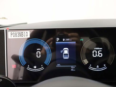 New 2026 Hyundai Santa Cruz SE FWD image 7