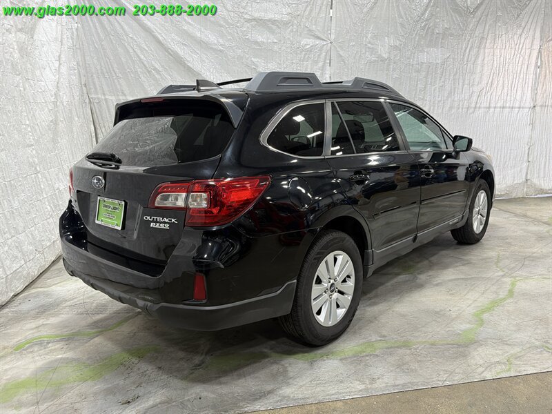 Used 2017 Subaru Outback 2.5i Premium AWD/4WD image 8